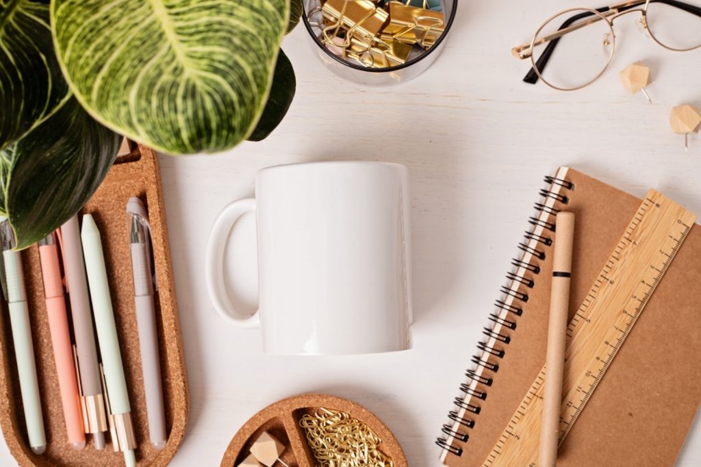 Personalised corporate gifts Singapore for business relationships