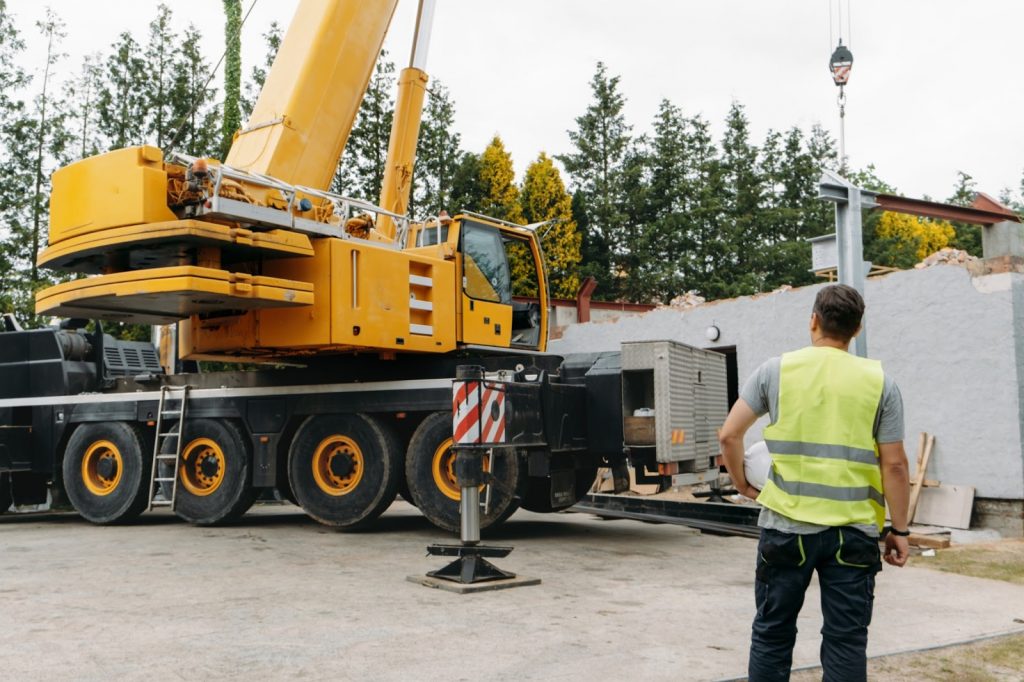 A mobile crane used at a construction site