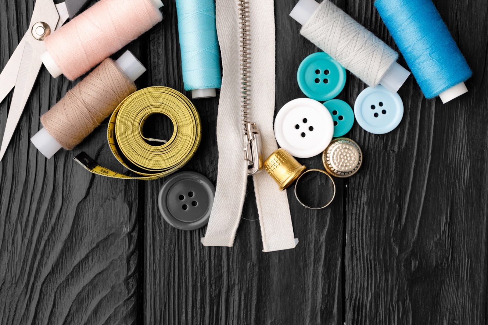 Colorful sewing threads in rows at SHCK showroom