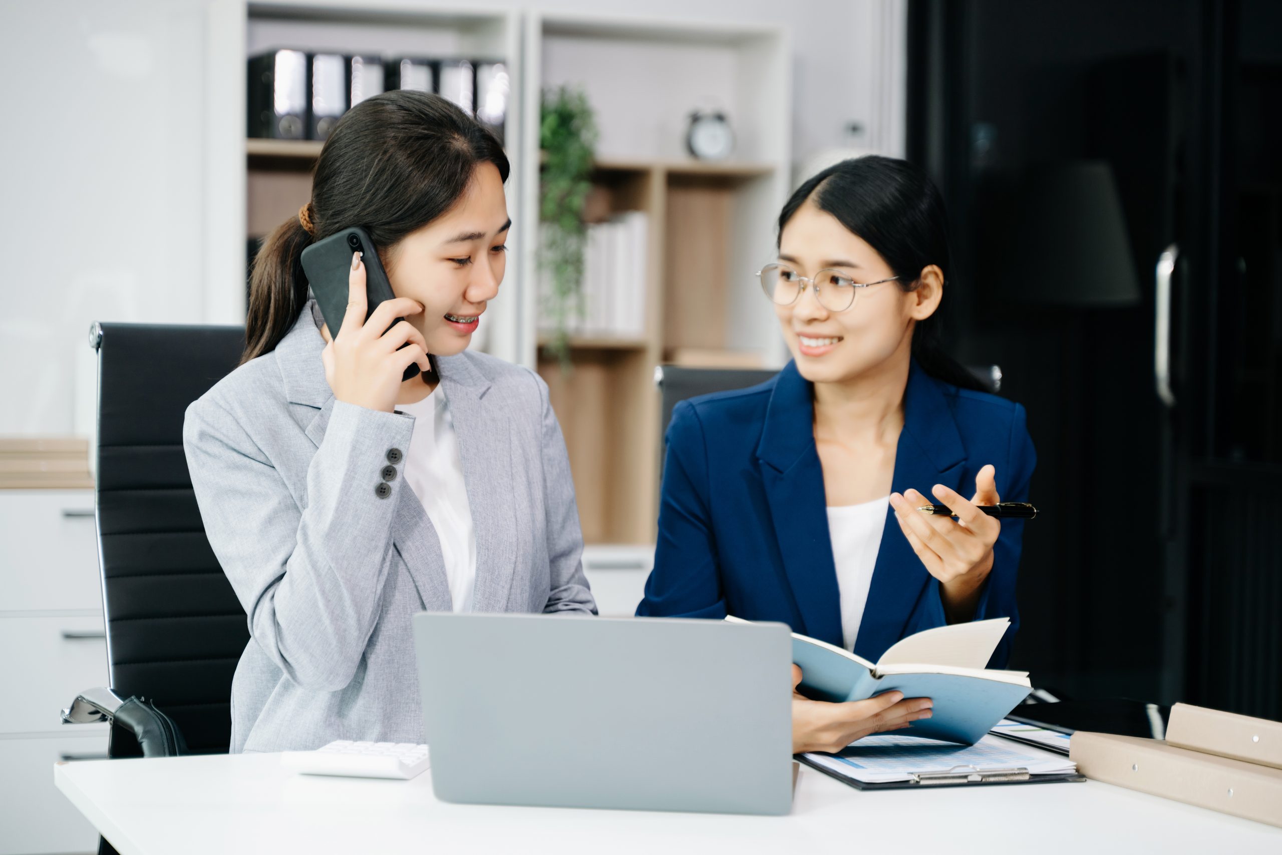 Cho Pei Lin leading crisis communication management for businesses in Singapore