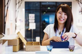 customised gifts for employees