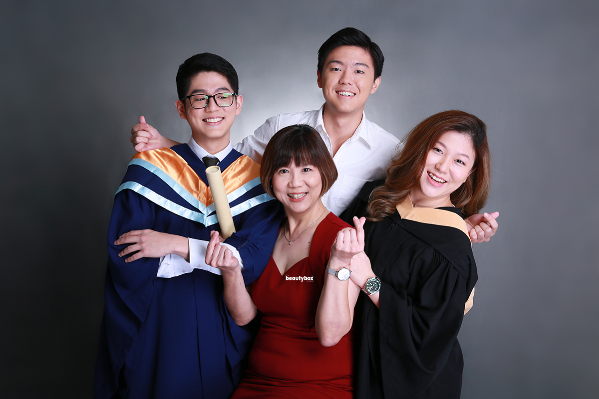 graduation photo shoot services