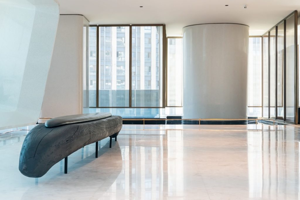 High pressure water jet cleaning for marble surfaces