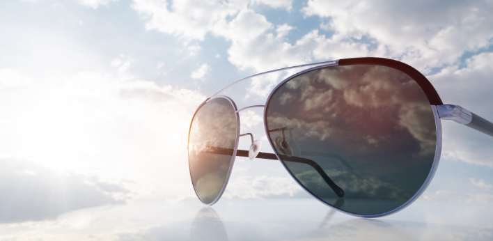 Cataract surgery lens

