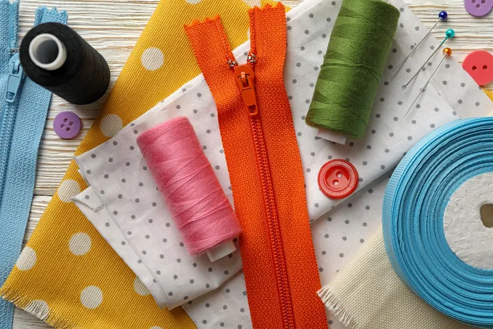 Sewing accessories and quality zippers from Singapore suppliers
