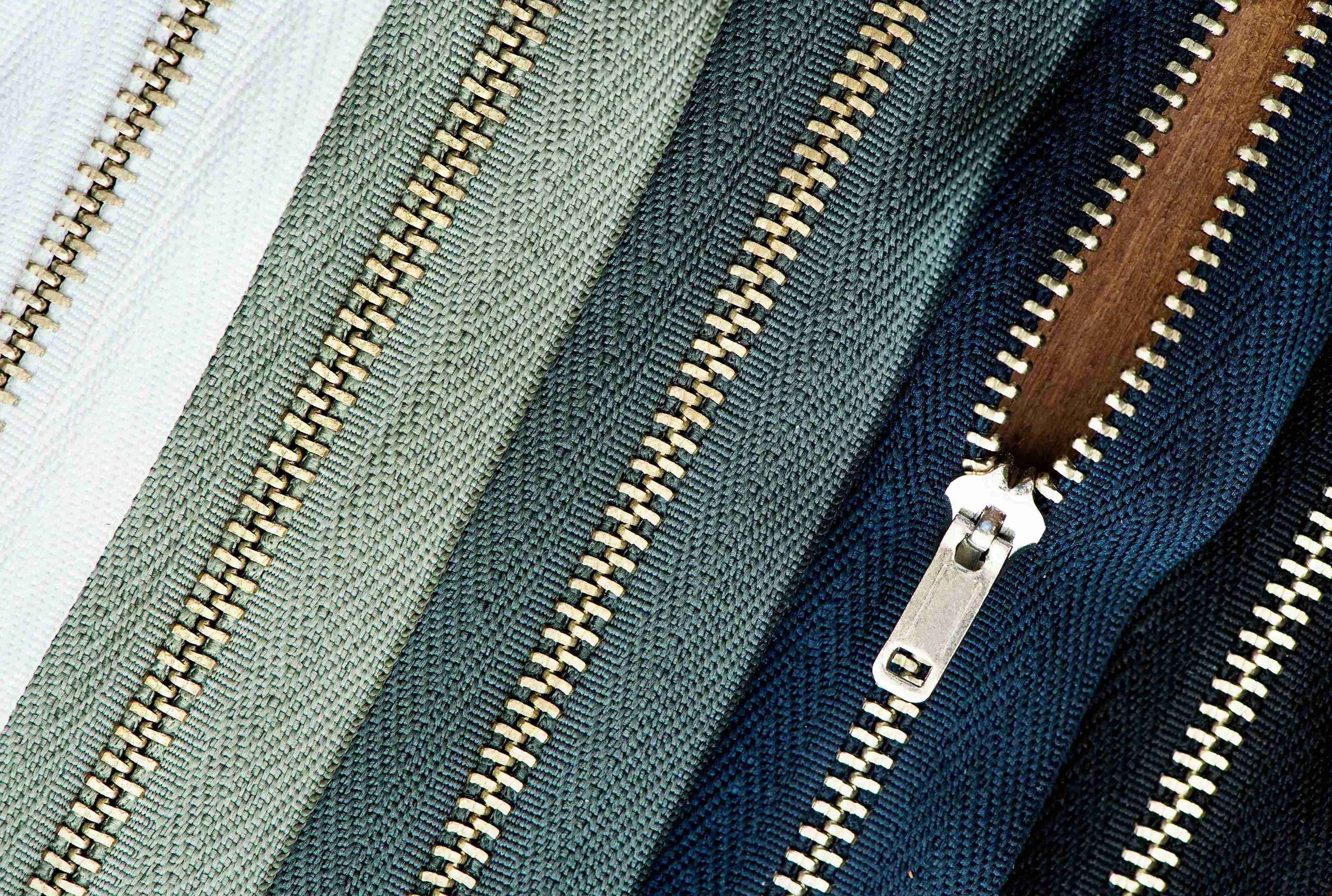 Trusted zipper supplier in Singapore for apparel manufacturers
