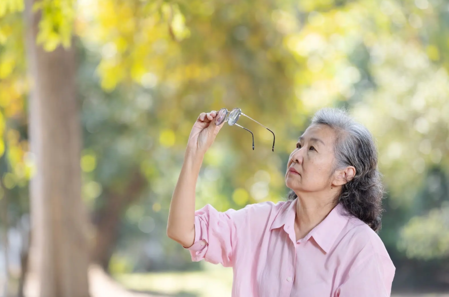 Cataract Surgery in Singapore
