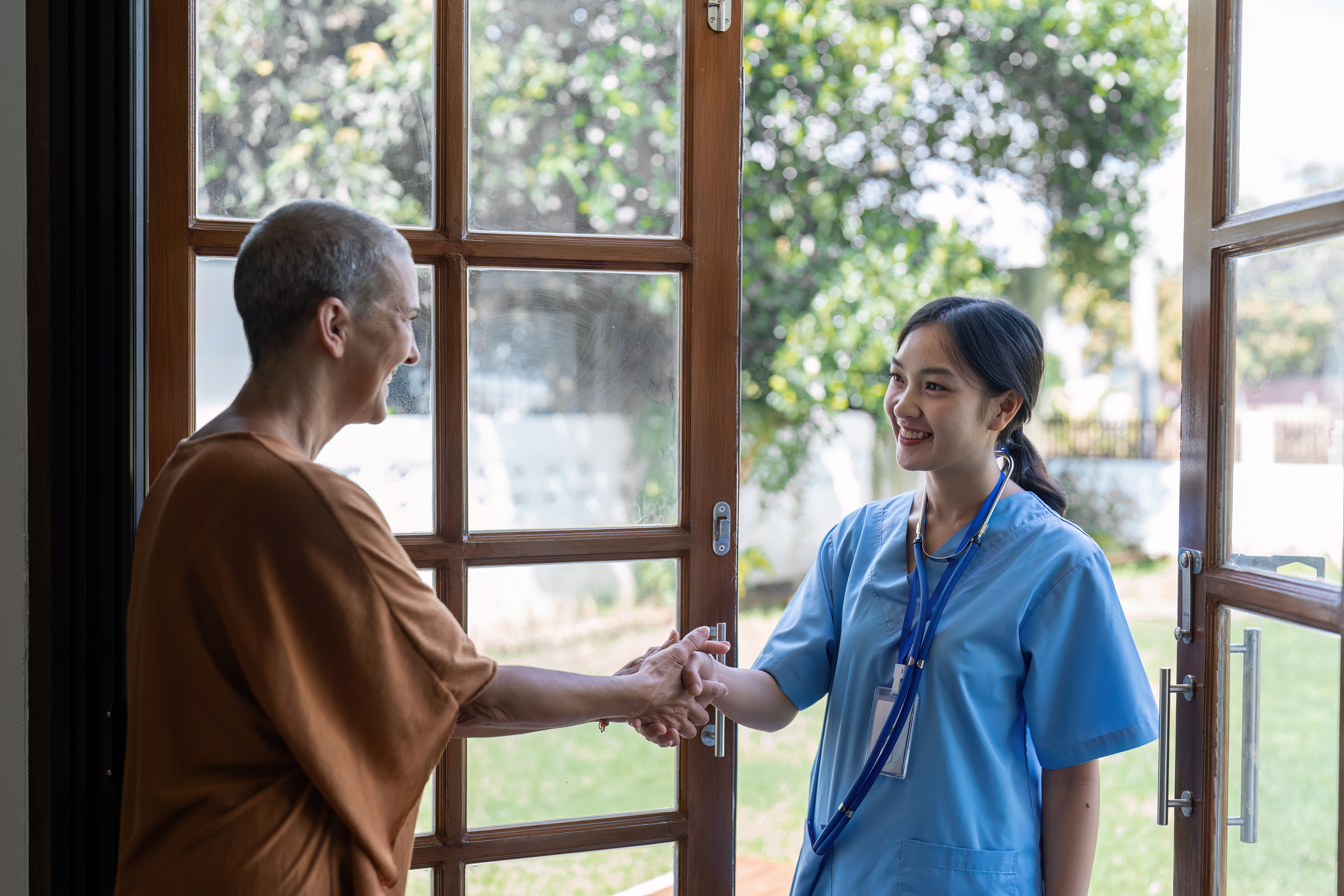 Home care nurse in Singapore providing personalised patient care