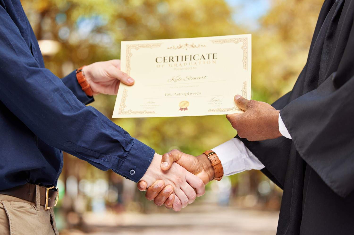 Professional calculating the ROI of an online degree in Singapore while comparing online diploma courses and online master degree in Singapore. 