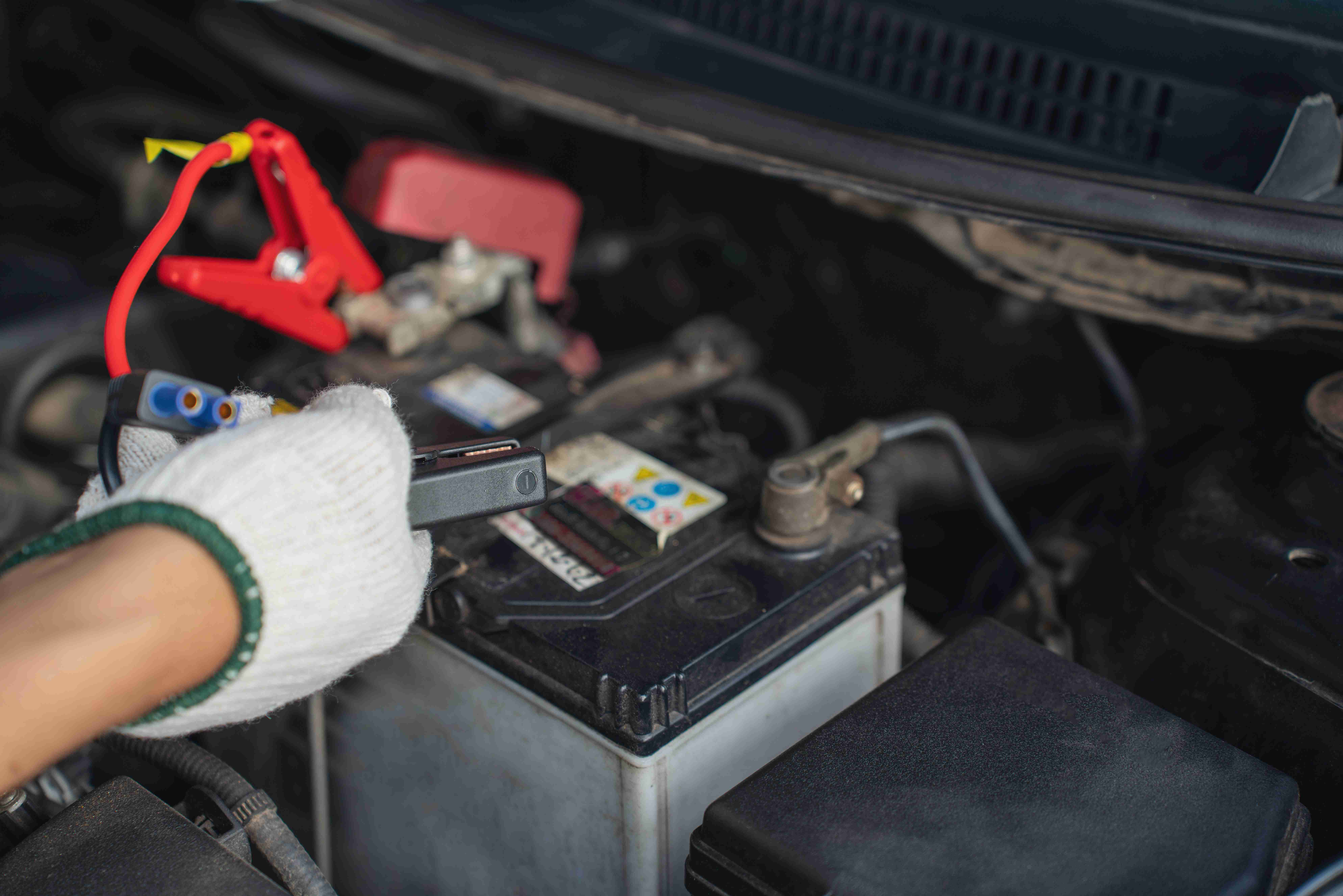 Fukuda battery wholesaler supplying batteries for business applications